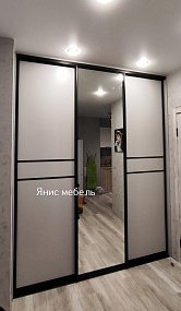 Шкаф купе встроенный № 33781